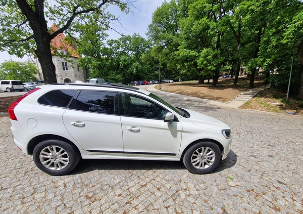 Volvo XC 60 cena 75500 przebieg: 173000, rok produkcji 2016 z Kraków małe 254